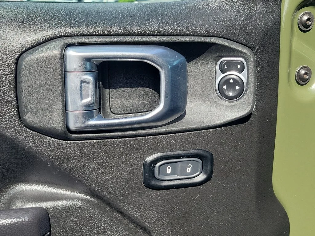 Used 2024 Green Jeep Sport S 4xe image 22