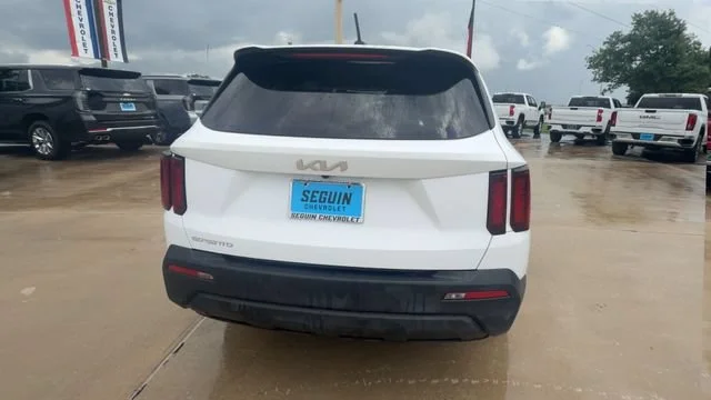 Used 2023 White Kia LX image 7