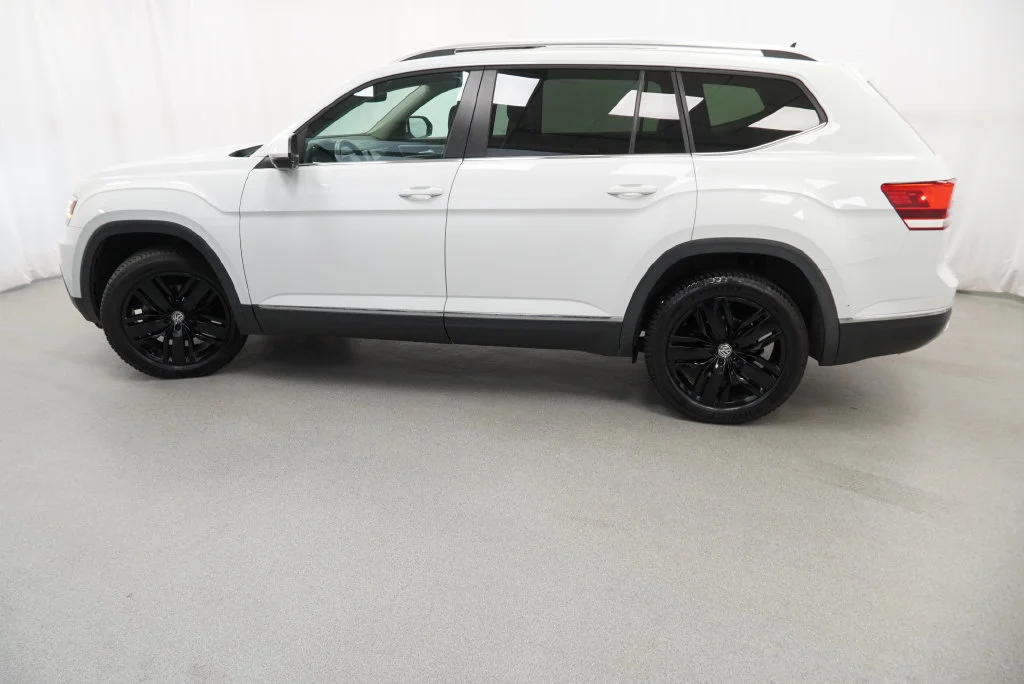 Used 2019 White Volkswagen 3.6L V6 SEL image 45