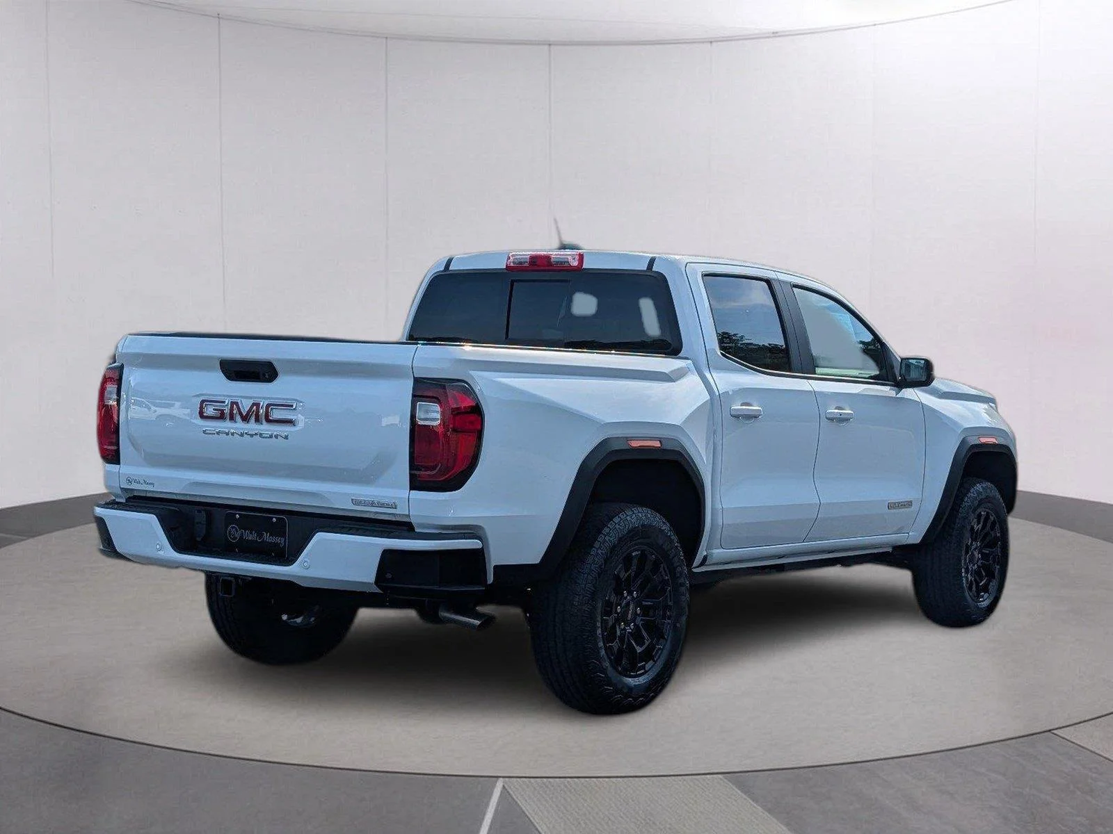 New 2026 Summit White GMC Elevation image 6