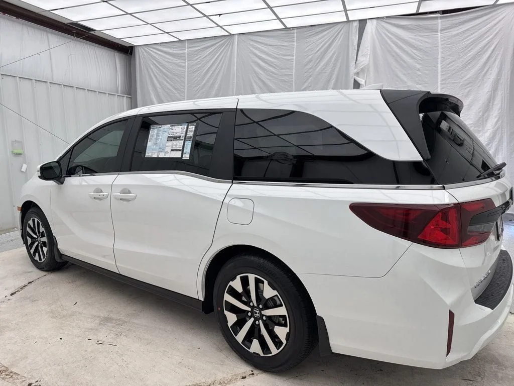 New 2026 Platinum White Pearl Honda EX-L image 6