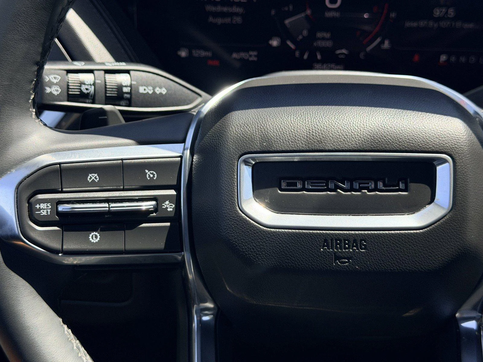 Used 2025 Sterling Metallic GMC Denali image 24