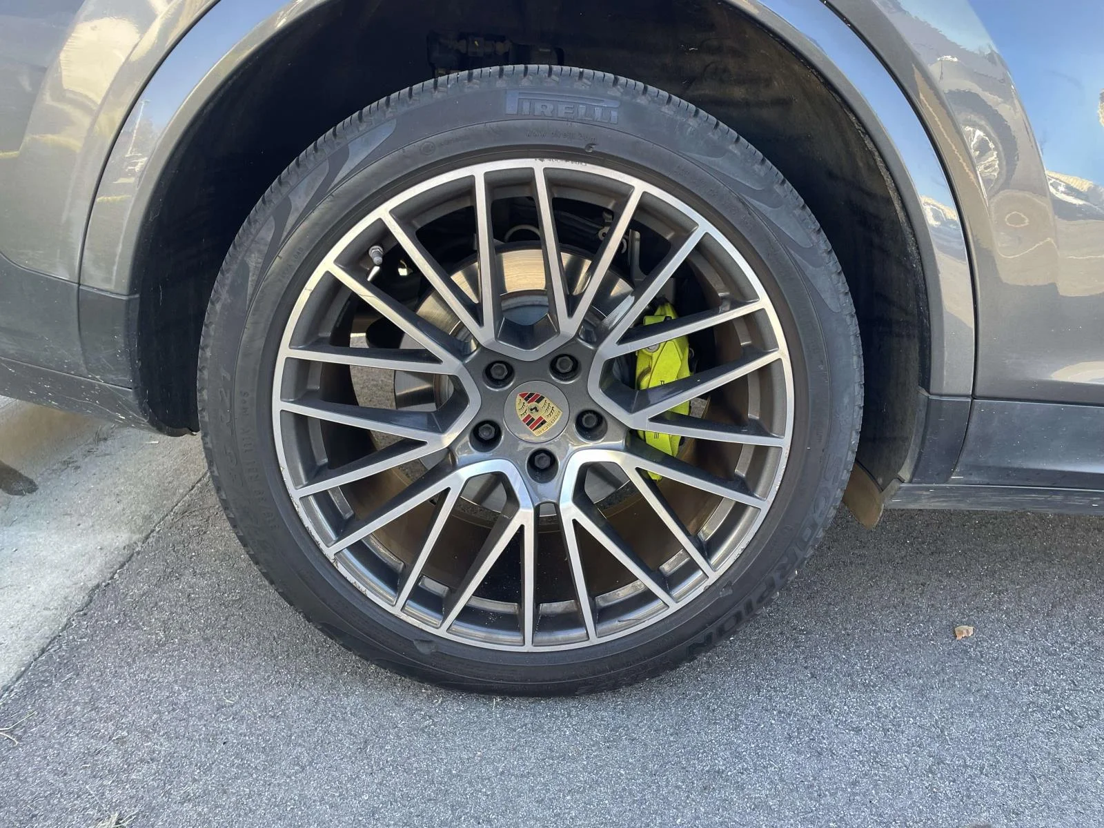 Used 2022  Porsche E-Hybrid image 5