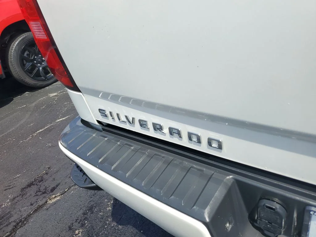 Used 2018 Beige Chevrolet LT image 7