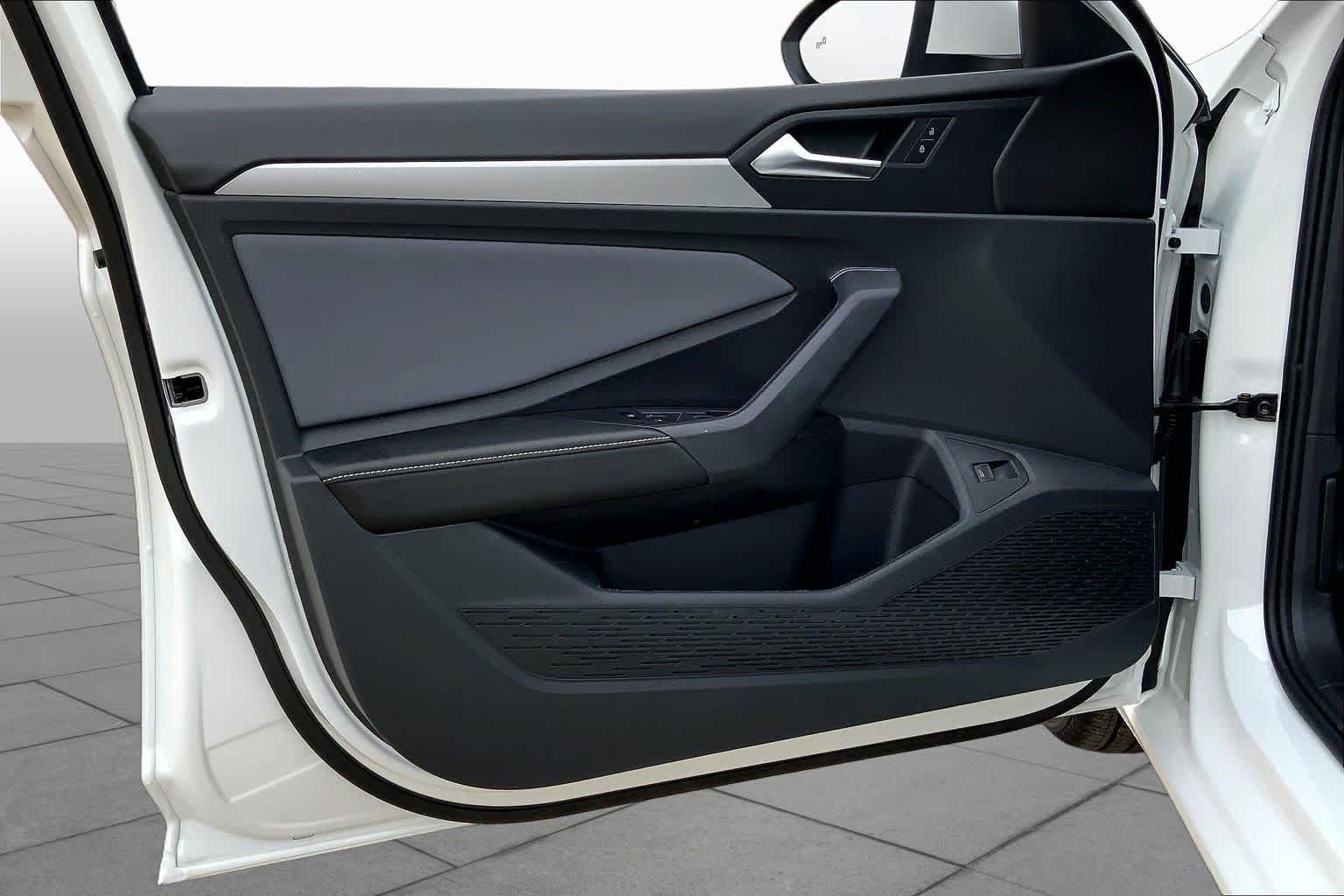 New 2026 Opal White Pearl Volkswagen SE image 10