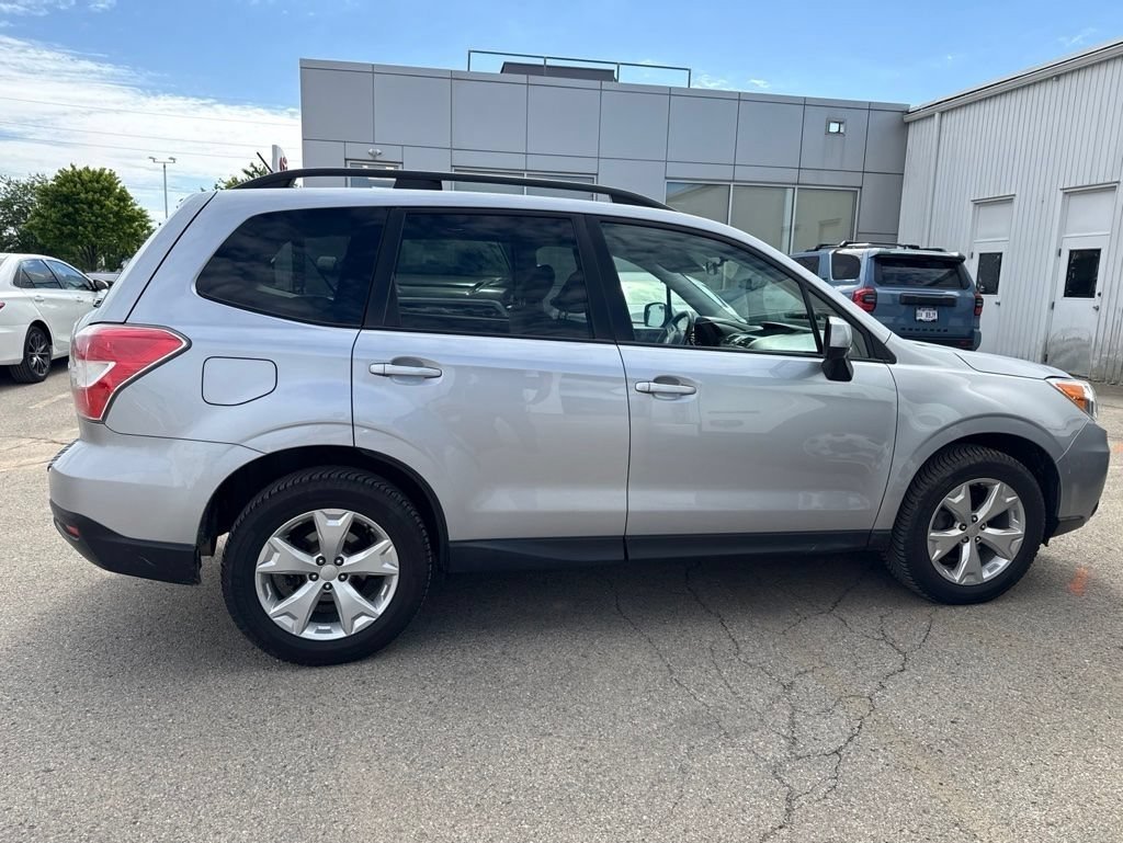 Used 2015 Ice Silver Metallic Subaru 2.5i Premium image 2