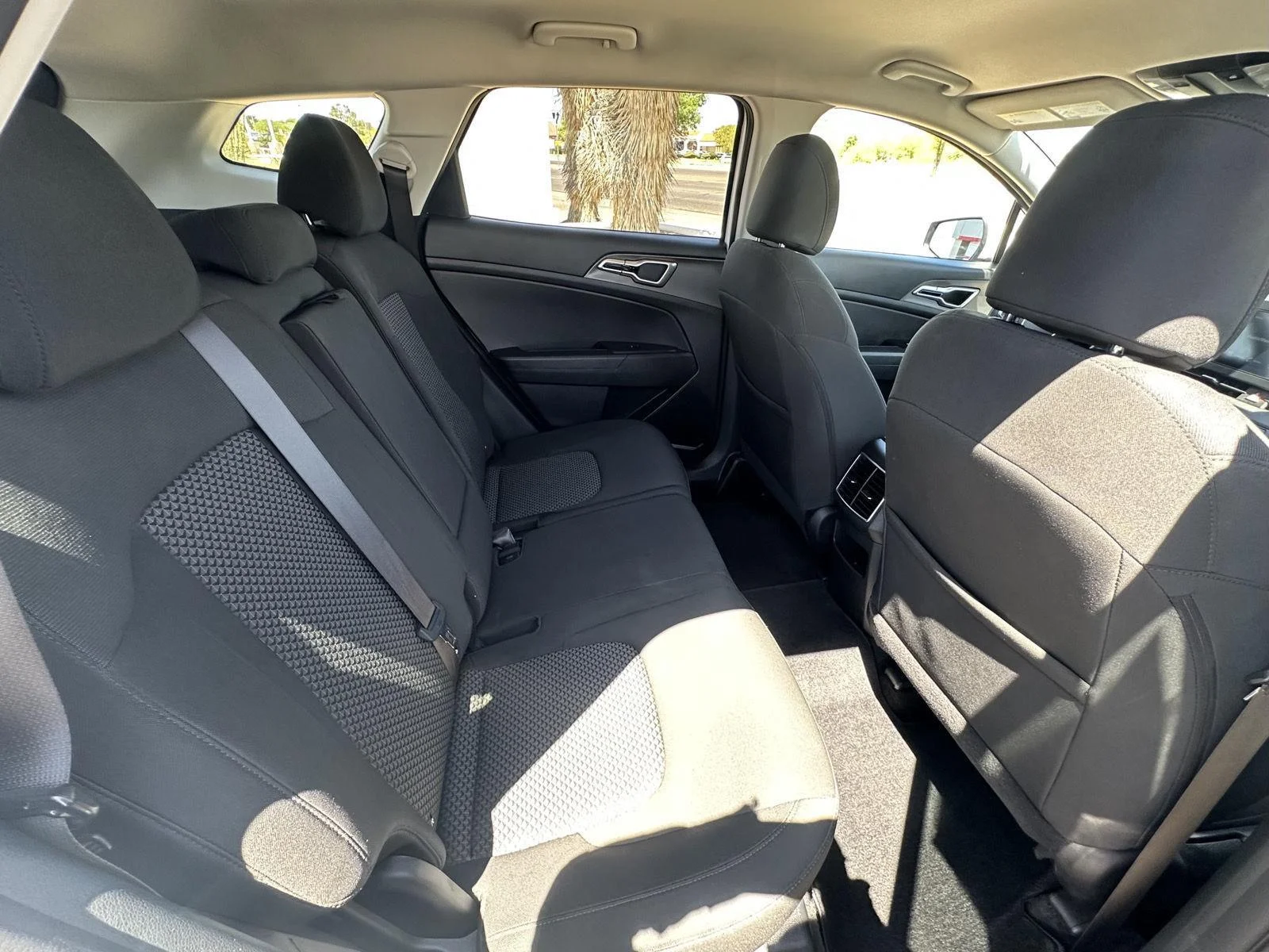 2025 Kia Sportage LX - Photo 19