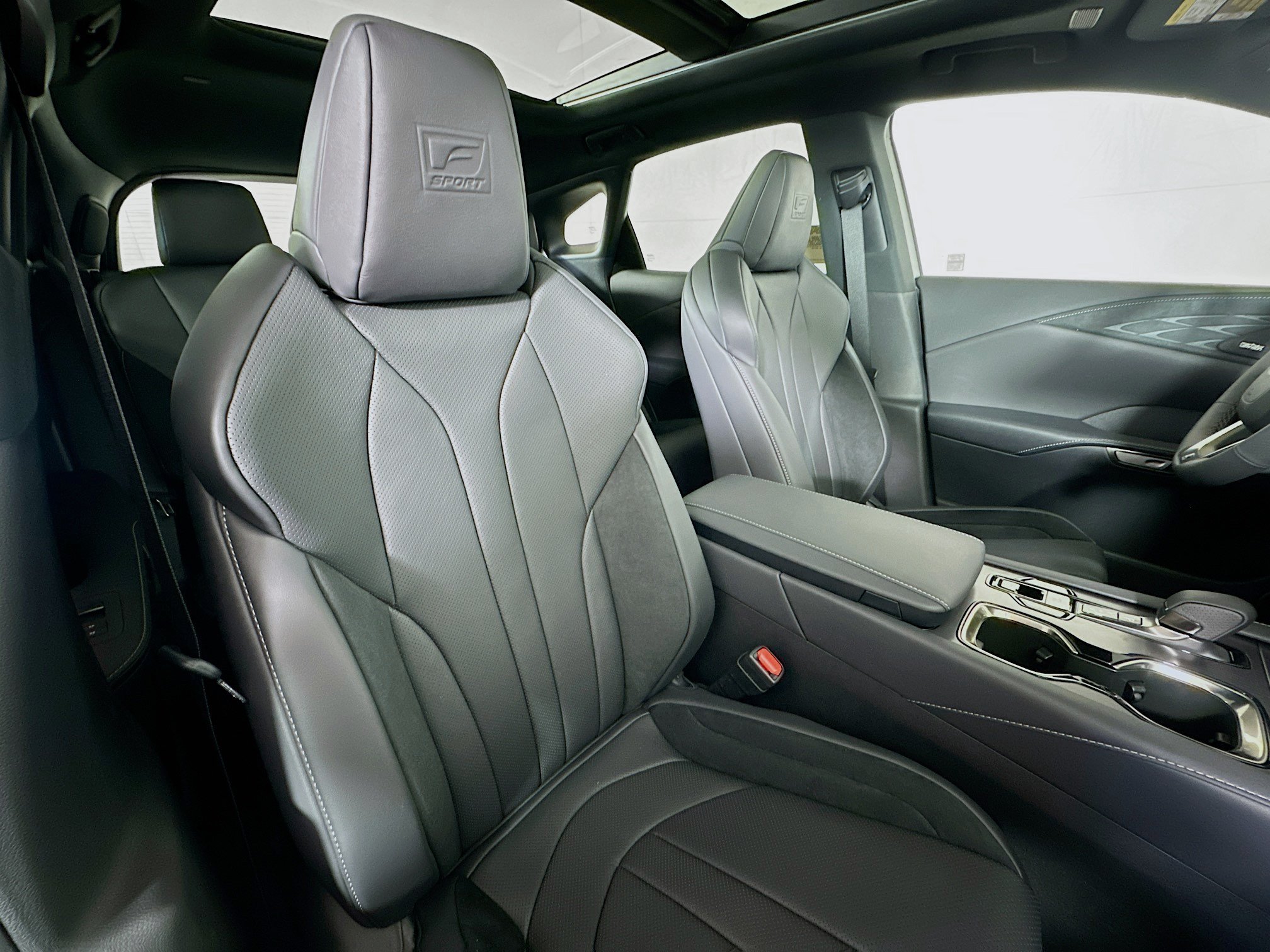 2026 Lexus RX 500h F-Sport - Photo 28