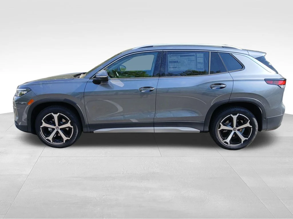 New 2026 Silver Volkswagen 2.0T SE image 2