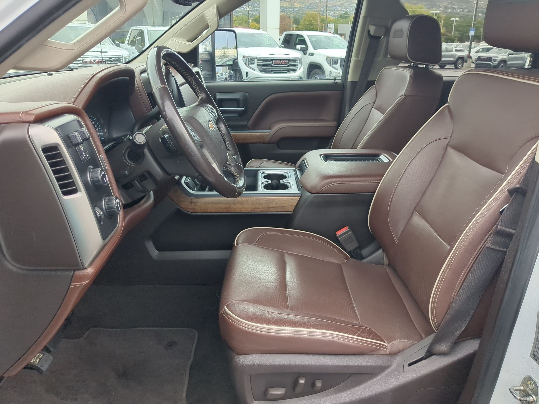 Used 2019 SUMMIT WHITE Chevrolet High Country image 14