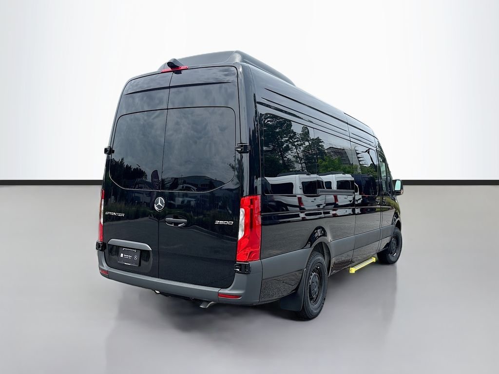 New 2026  Mercedes-Benz Passenger 170 WB image 3
