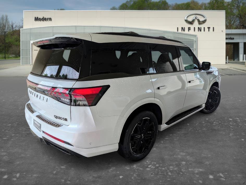 New 2027 Radiant White INFINITI SPORT image 5