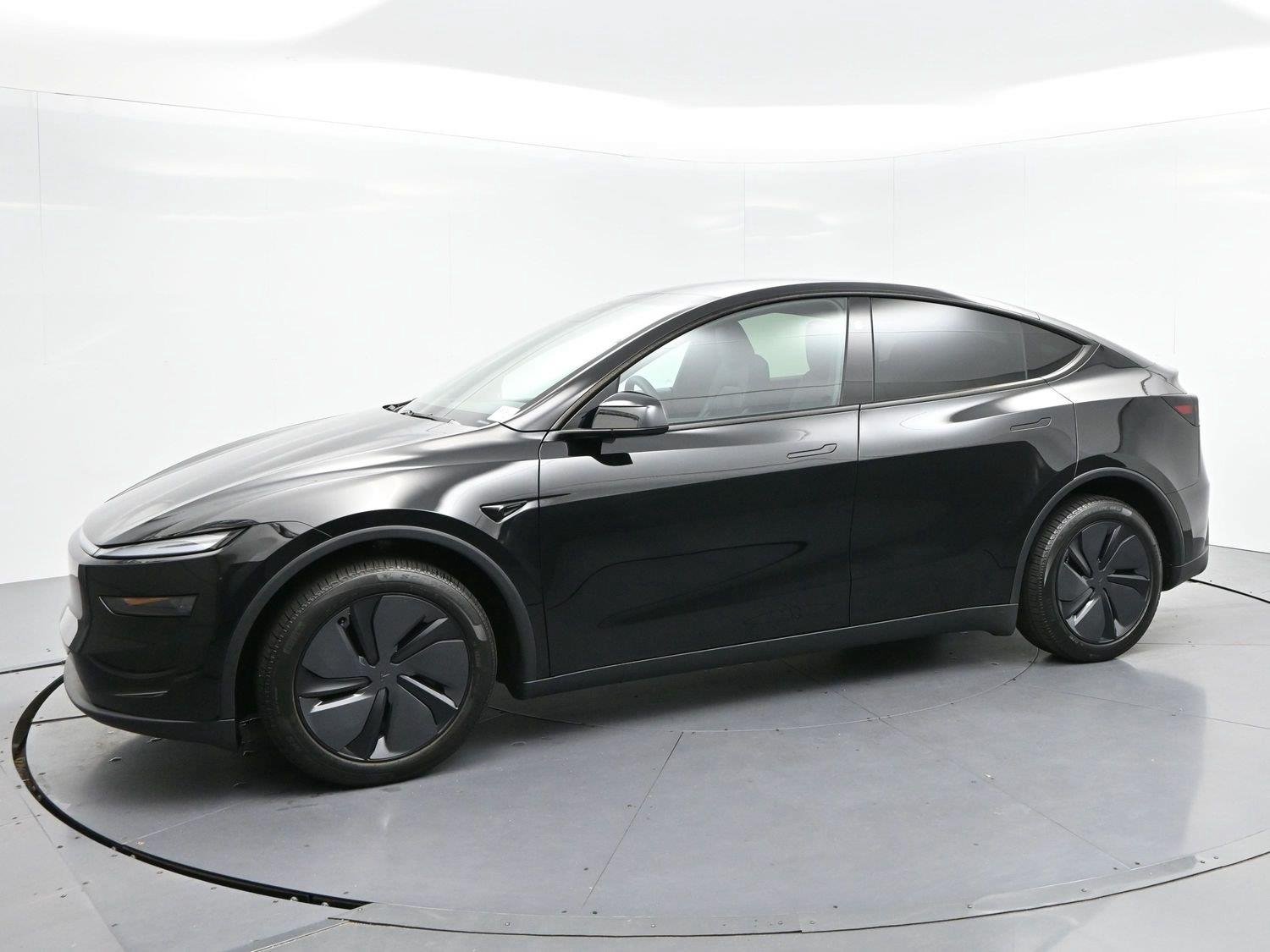 Used 2026 Diamond Black Tesla Long Range image 4
