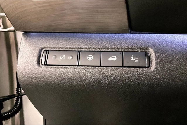 New 2025 Brilliant Silver Metallic Nissan Platinum image 29