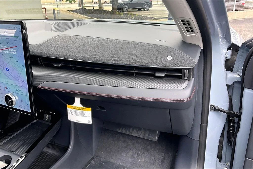 New 2026 Glacier Gray Metallic Tri-coat Ford Premium image 15