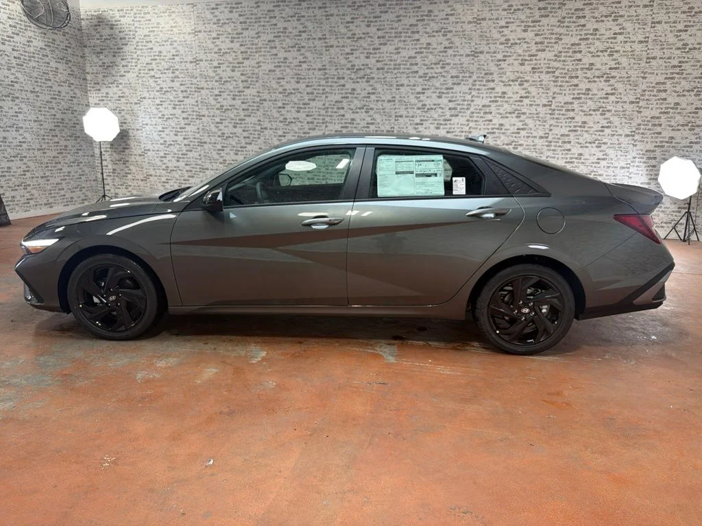 New 2026 Amazon Gray Hyundai SEL Sport image 4