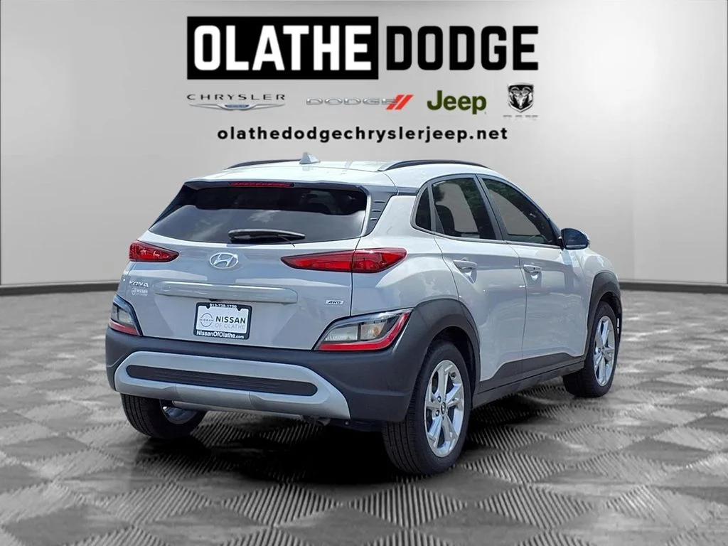Used 2023 Silver Hyundai SEL image 29