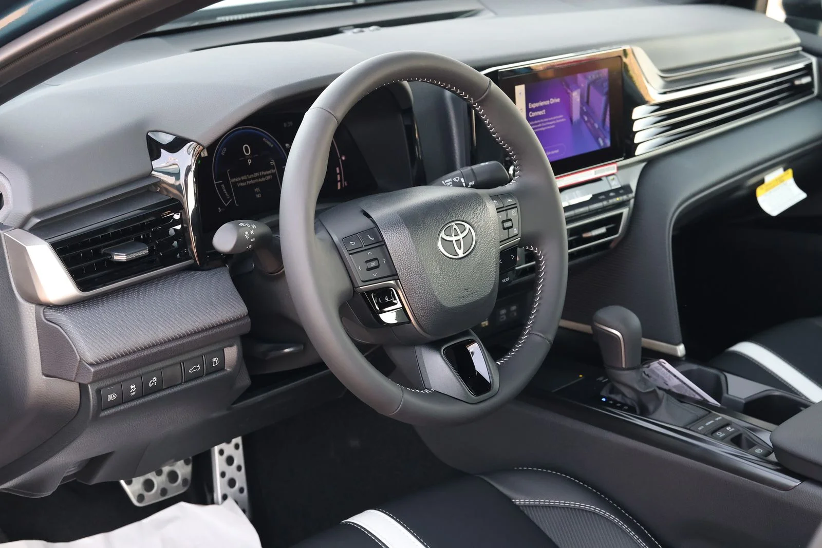 New 2026 Ocean Gem Toyota SE image 13