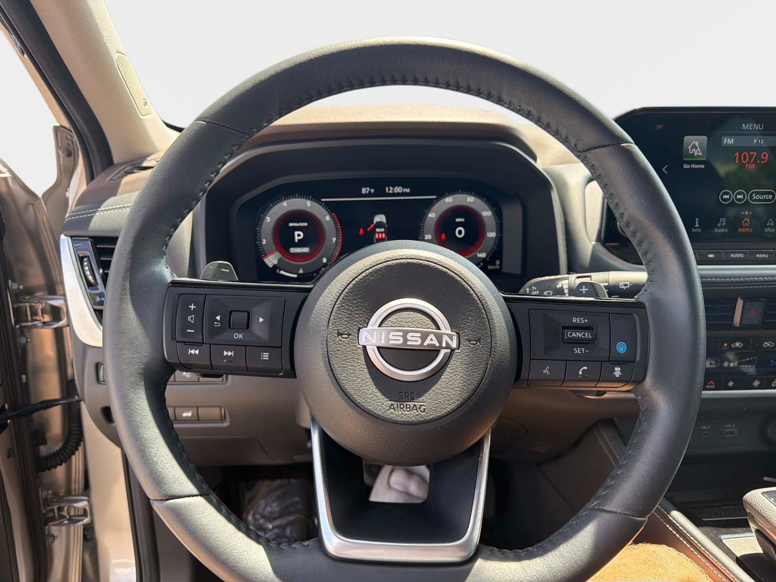 Used 2023 Champagne Silver Metallic/Super Black Nissan Platinum image 24