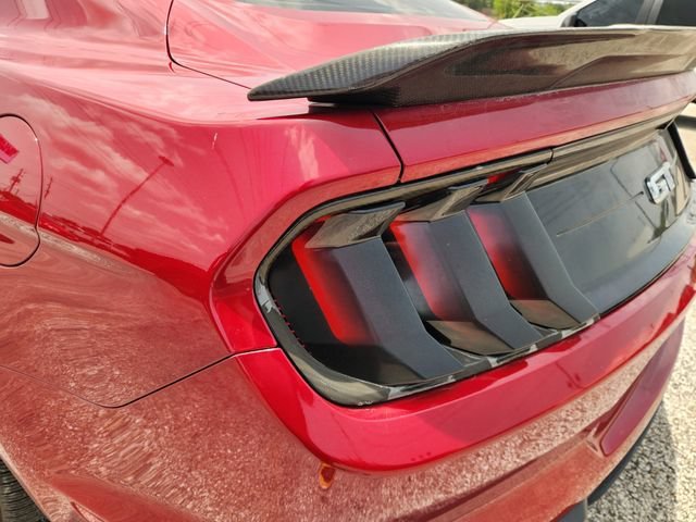 Used 2023  Ford GT image 7