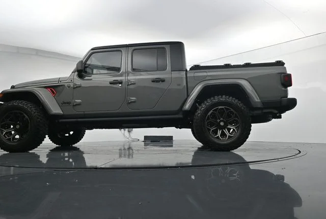 Used 2023 Gray Jeep Sport S image 37