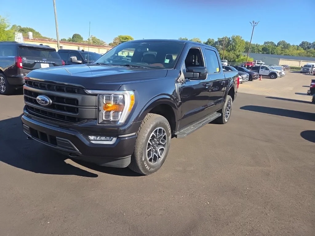 Used 2023 Black Ford Lariat image 5