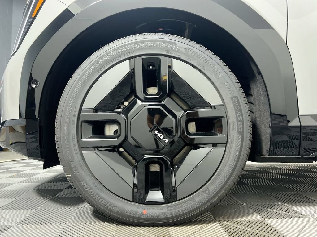 New 2026 Wolf Gray / Black Roof Kia GT-Line AWD image 13