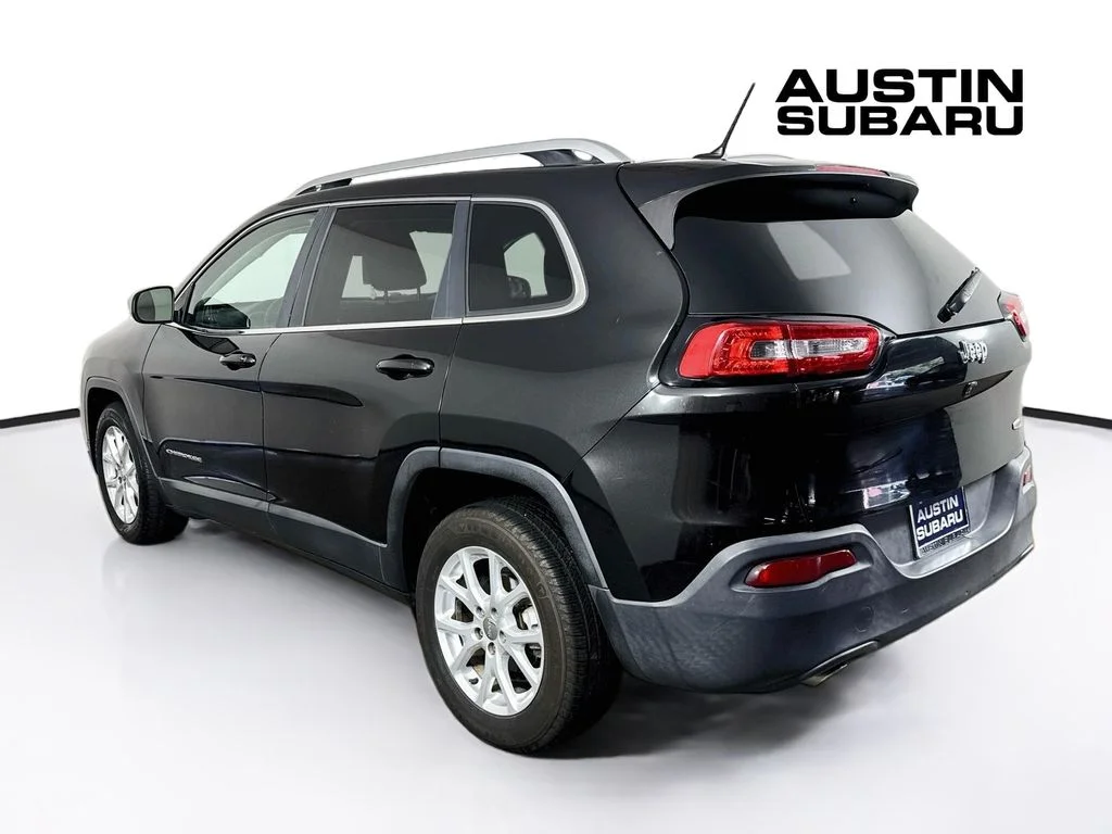 Used 2016 Black Jeep Latitude image 5