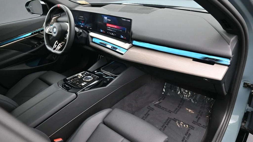 Certified Used 2024 Cape York Green Metallic BMW M60 image 11