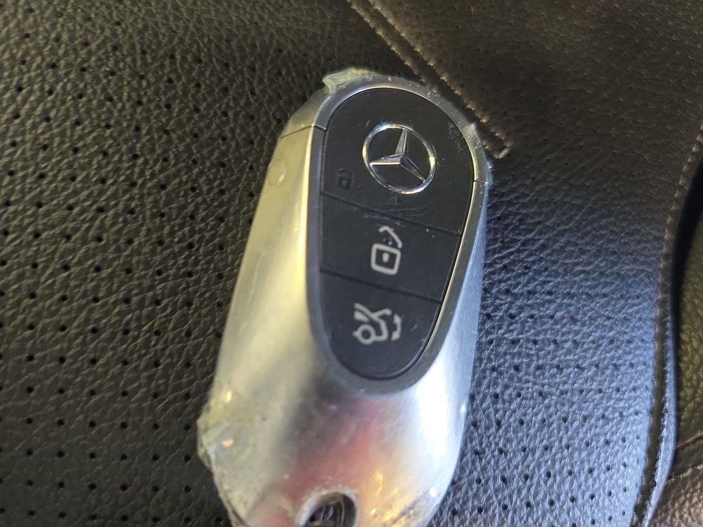 Certified Used 2026 Black Mercedes-Benz GLC 300 image 39