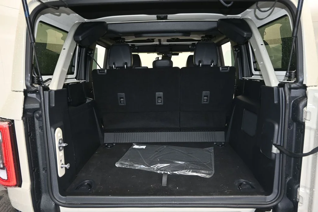 New 2026 Desert Sand Ford Badlands® image 12