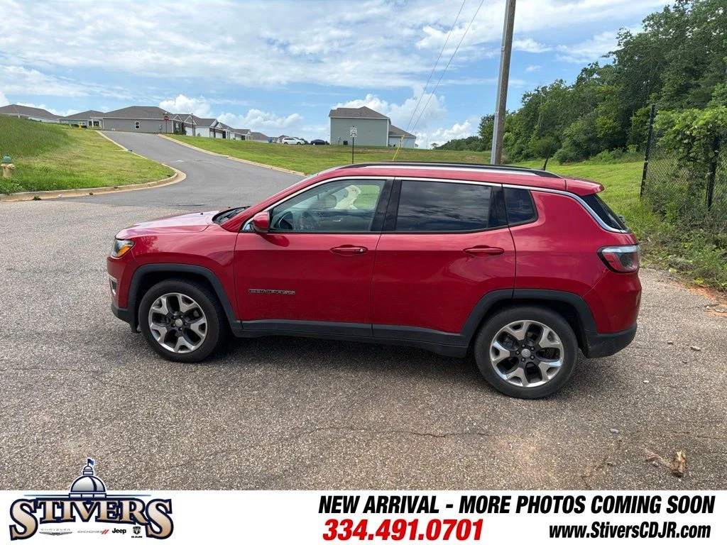 Used 2019 Red Jeep Limited image 10