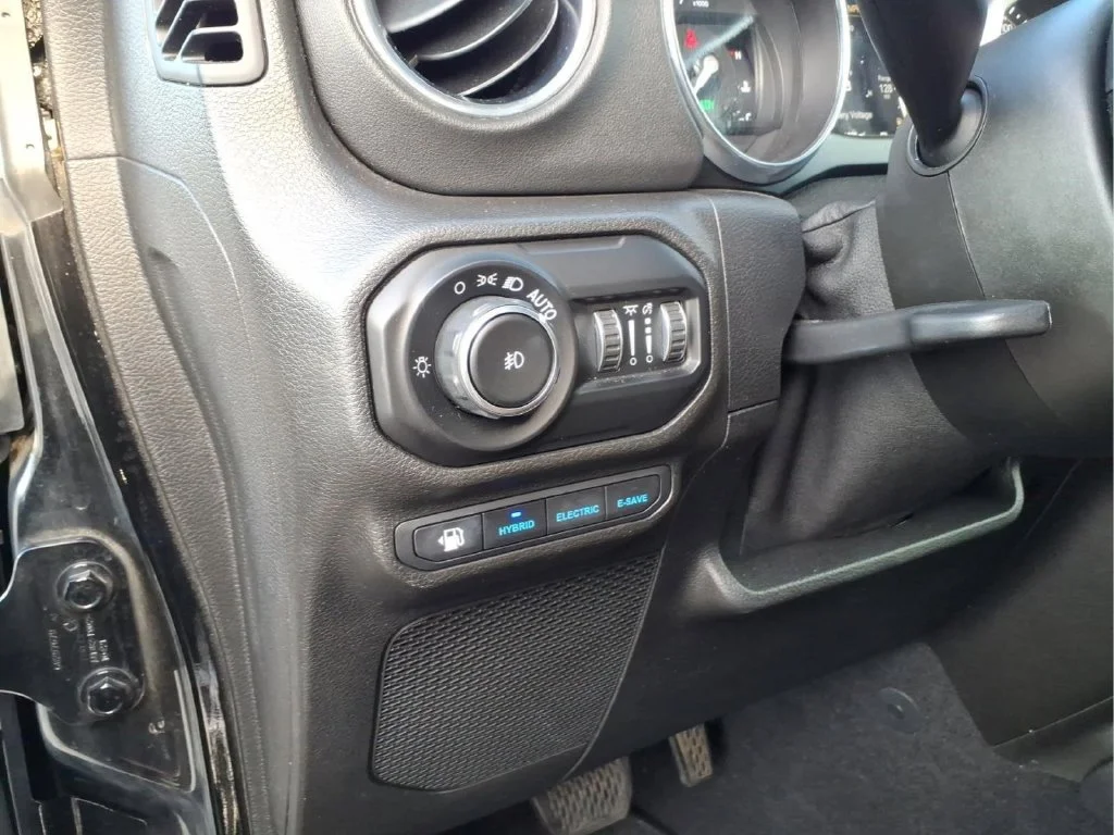 Used 2021 Black Jeep Unlimited Rubicon 4xe image 21