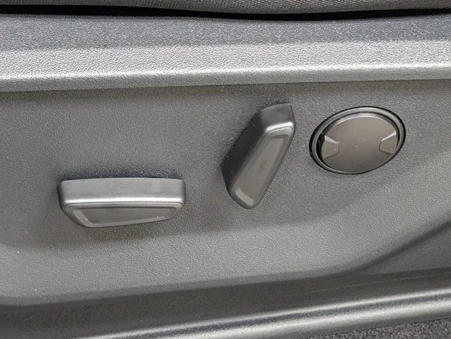 New 2026 Iconic Silver Metallic Ford XLT image 47