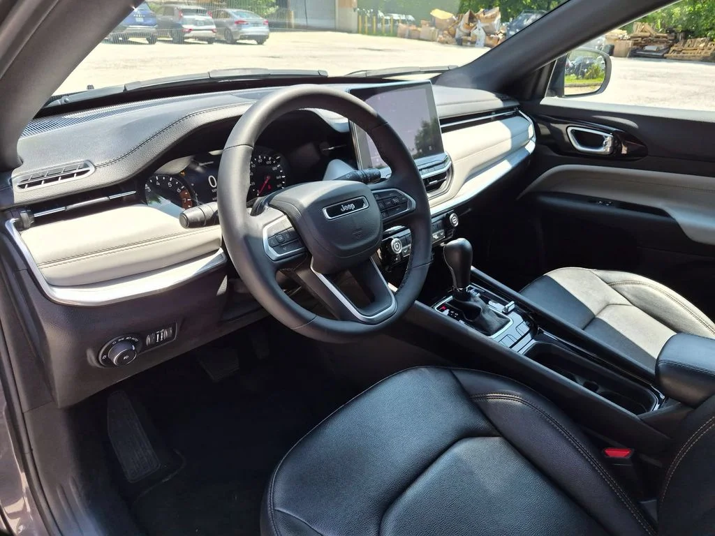 Used 2024 Gray Jeep Limited image 12