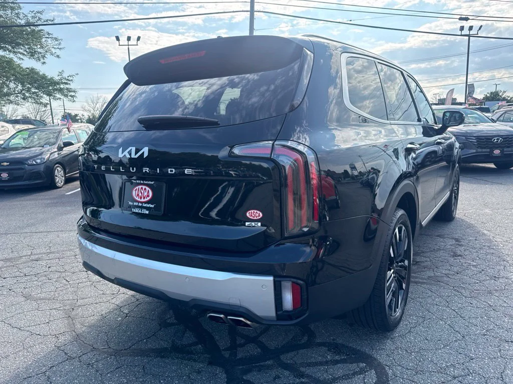 Used 2024 Black Kia SX image 5