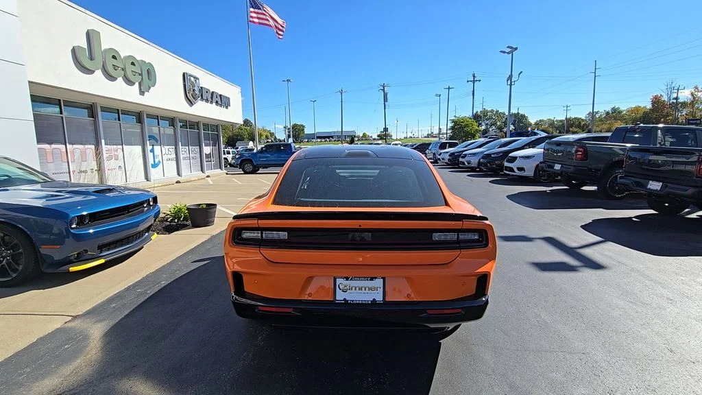 2026 Dodge Charger Daytona Scat Pack - Photo 7
