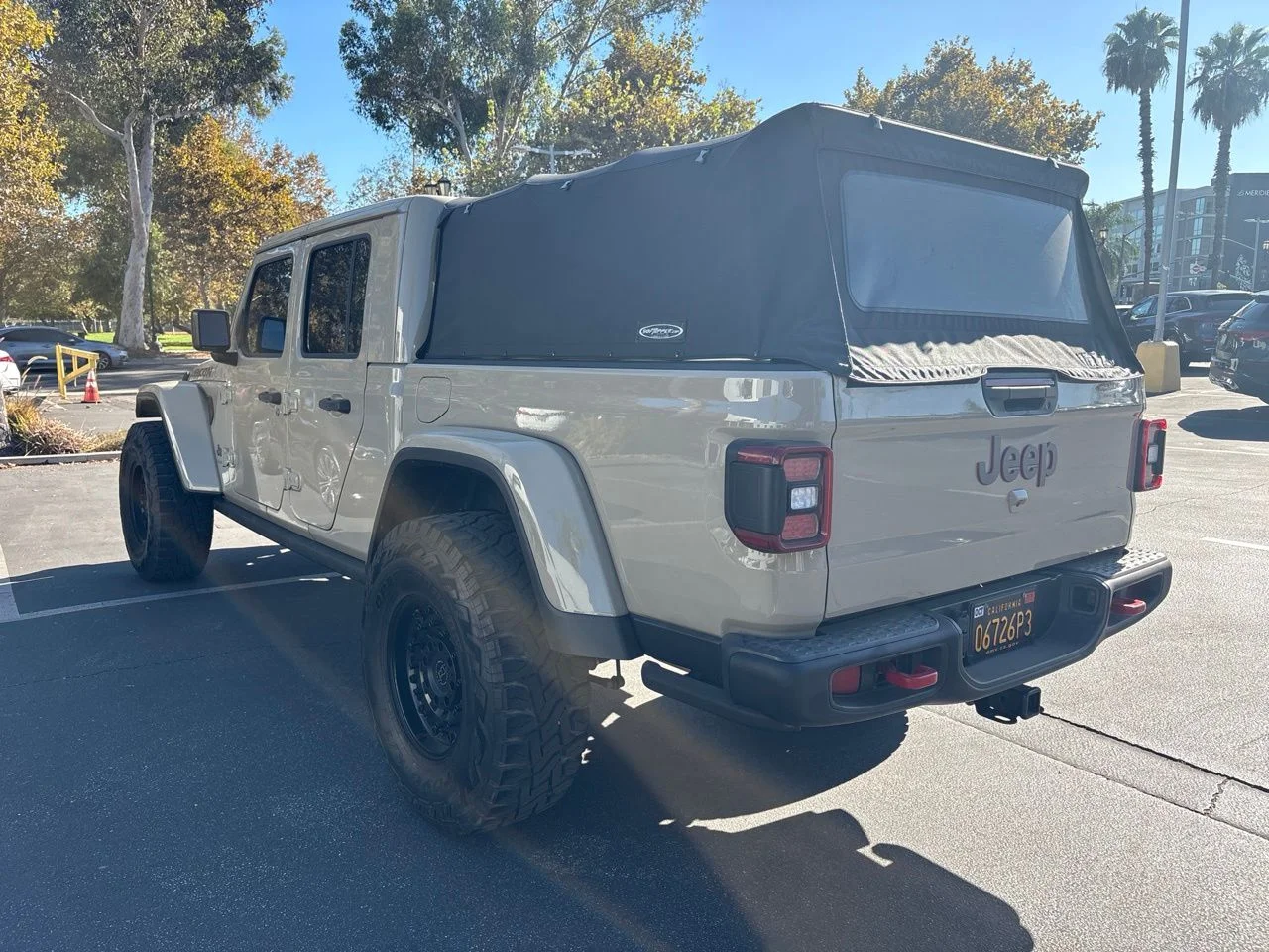 Used 2020 Beige Jeep Rubicon image 6