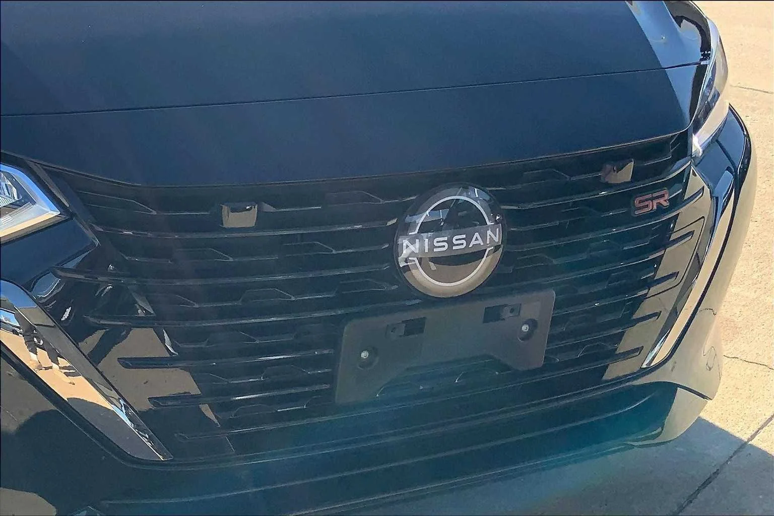 Used 2024 Super Black Nissan SR image 28