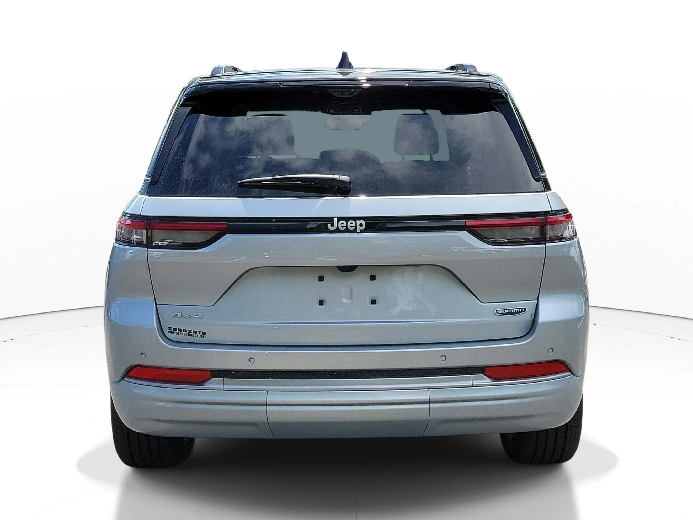 New 2026 Silver Zynith Jeep Summit image 5