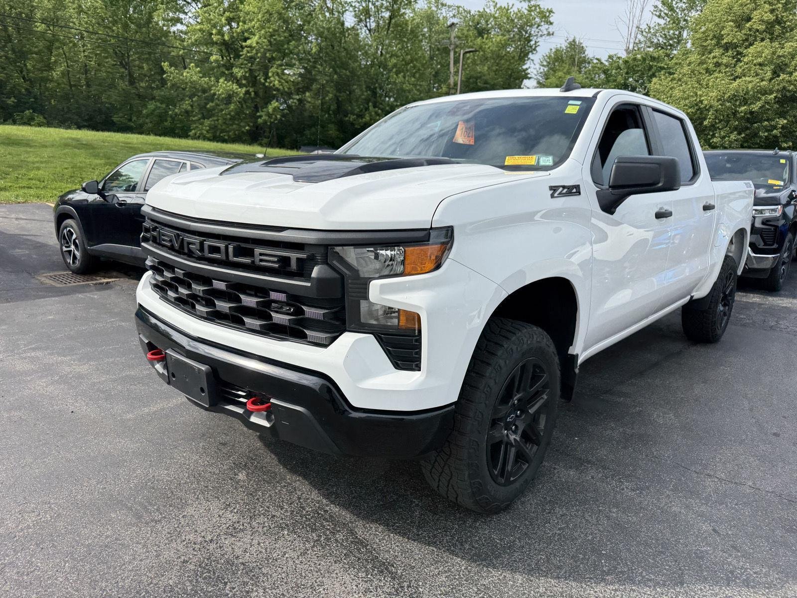 Used 2023 Summit White Chevrolet Custom Trail Boss image 2