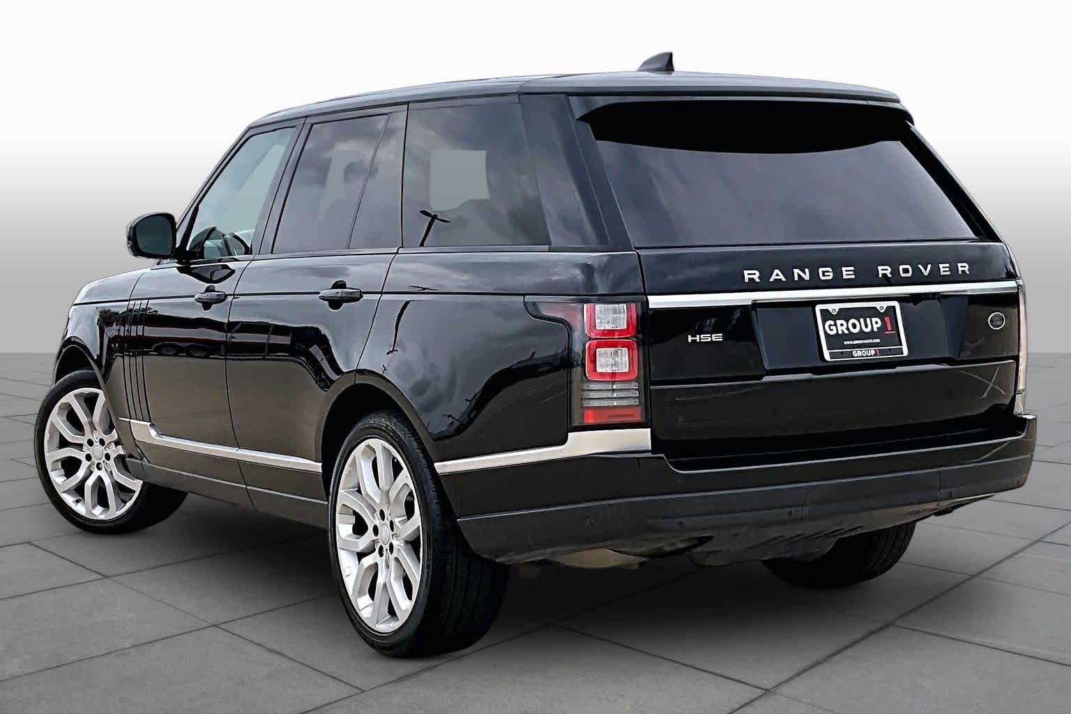 Used 2017 Santorini Black Land Rover HSE image 12