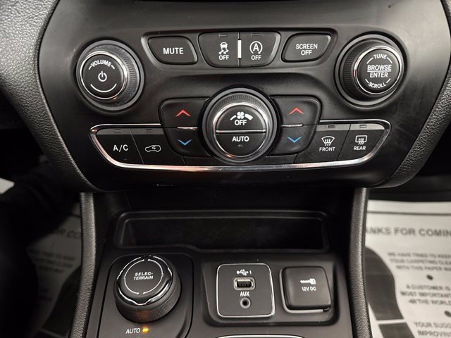 Used 2021 White Jeep Limited image 16