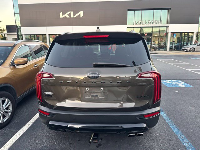 Used 2021 Green Kia EX image 3