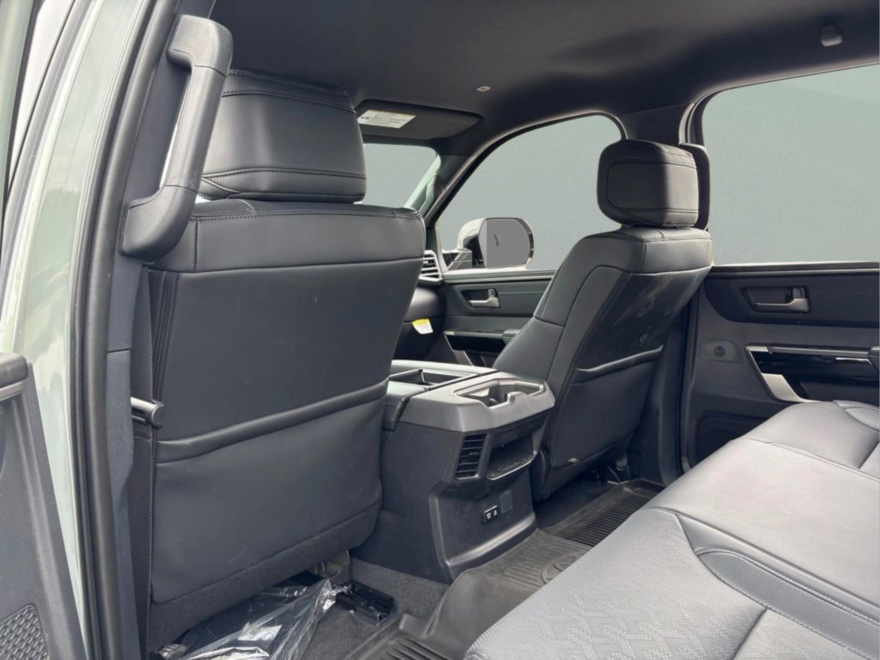 2025 Toyota Tundra Limited - Photo 22