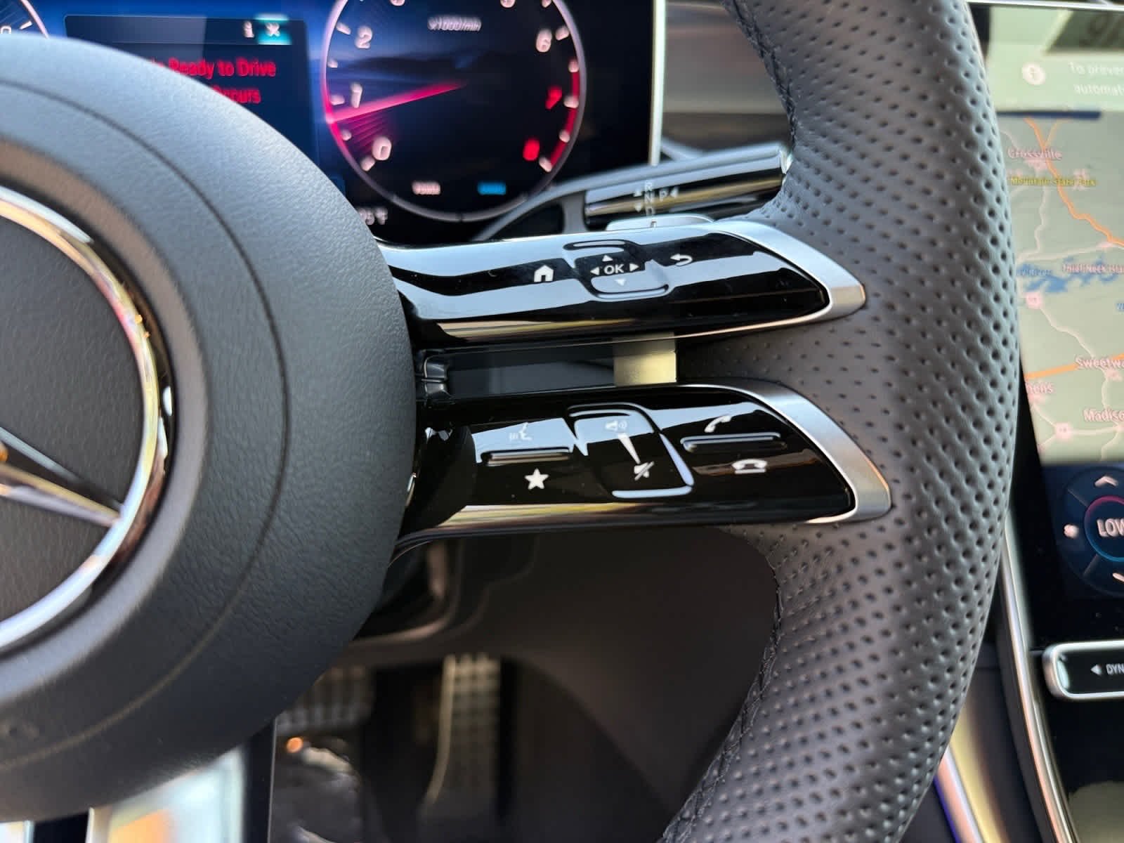 New 2026 Graphite Grey Metallic Mercedes-Benz GLC 300 image 23