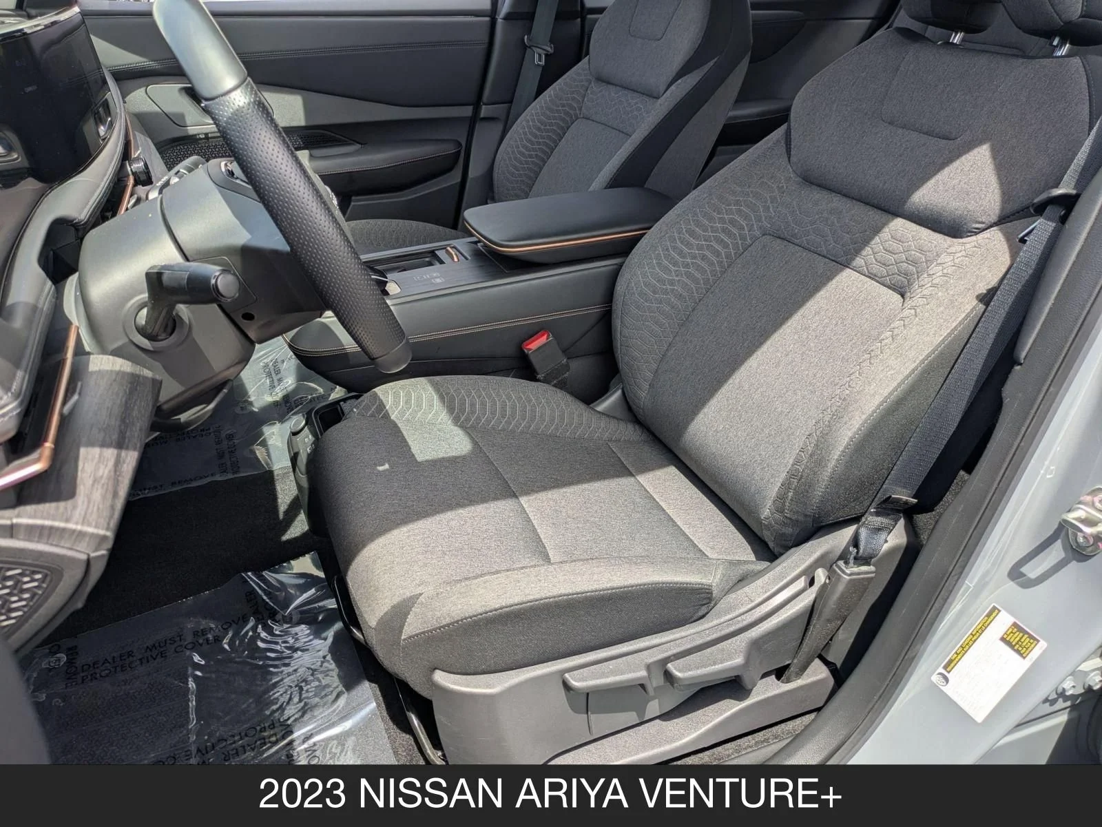 Used 2023 Boulder Gray Pearl/Black Diamond Pearl Nissan VENTURE+ image 14