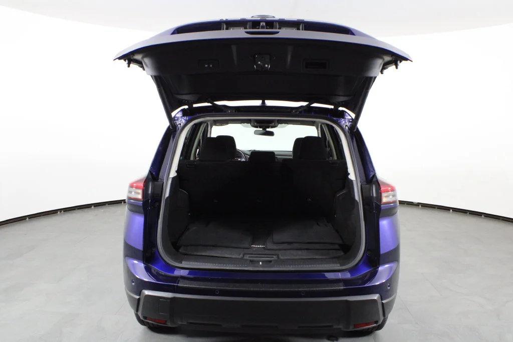 2025 Nissan Rogue SV - Photo 15