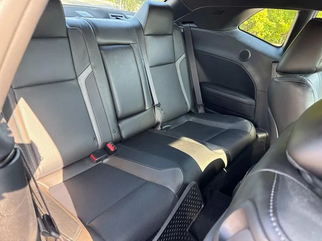 Used 2022 Green Dodge SXT image 16
