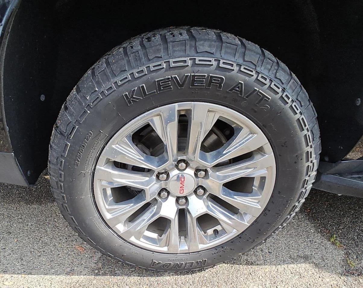 Used 2021 ONYX BLACK GMC Denali image 25